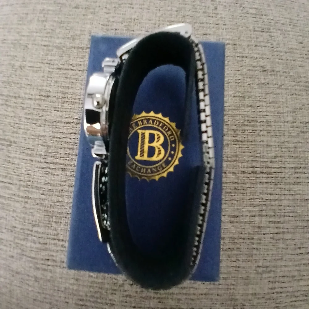 The Bradford Exchange Messenger From Heaven Ladies Watch Crystals Cardinal Dial
